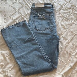 American Eagle ~ High-Rise Skinny Kick ~ Stretchy ~ Size 10 short NWT